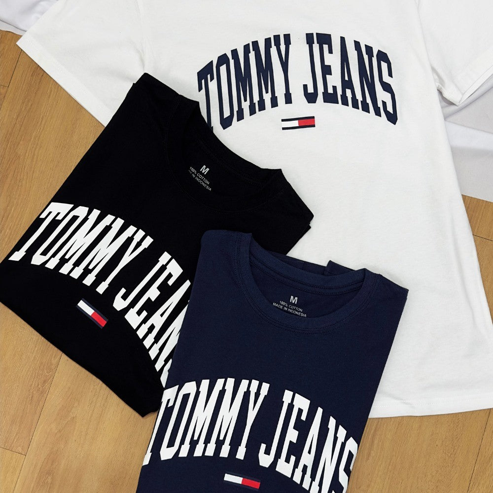 Atasan Kaos Pria Lengan Pendek Soft Cotton (TH44 COLLEGE LOGO TEE)